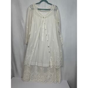 Vintage 1985 Queen Anne's Lace Eileen West Lace Robe & Nightgown Set